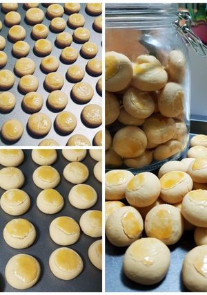 A picture of Peanut butter cookies.