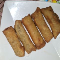 A picture of Spring rolls.