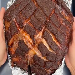 A picture of Kamado Joe Signature Pulled Pork.