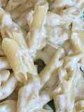 Pasta corta con queso roquefort y manchego.ॐ