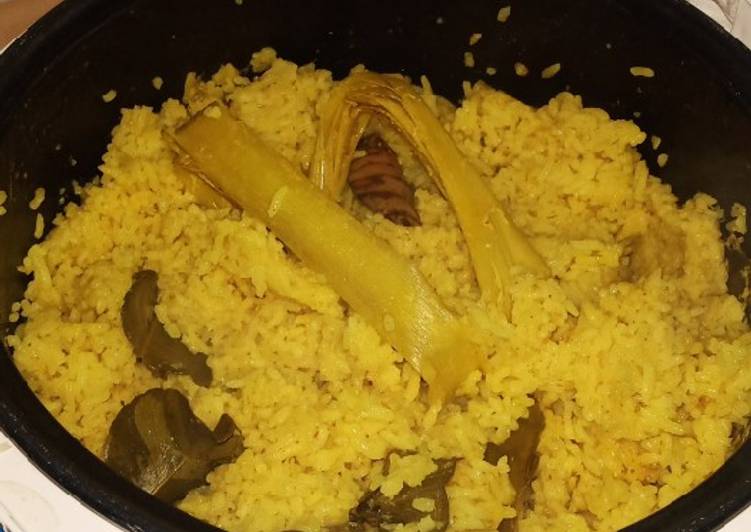 Nasi kuning simple nikmat