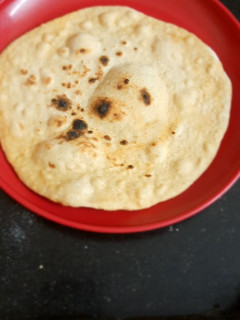 தந்தூரி ரொட்டி(tandoori roti recipe in tamil) செய்முறை முக்கிய புகைப்படம்
