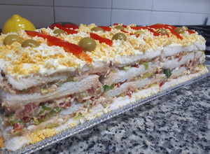 Foto principal de Pastel de atún con pan de molde