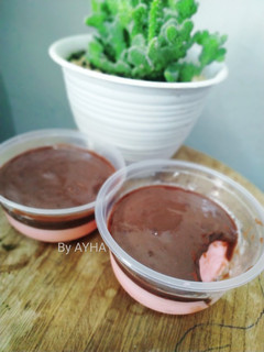 Foto resep Puding Susu Strawberry vla cokelat instan