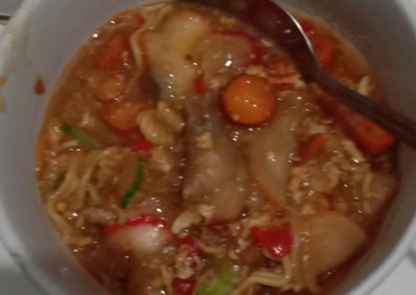 Seblak ceker ayam mie pedas