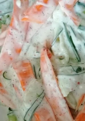 Joghurtos zöldség saláta recept fotója