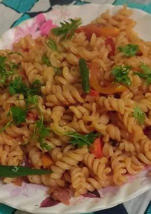 पास्ता (Pasta recipe in hindi) रेसिपी मुख्य फोटो