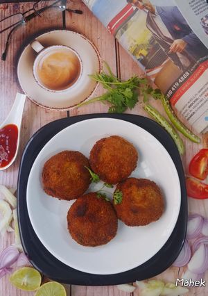 आलू अंडे के कबाब (Aloo ande ke kabab recipe in Hindi) रेसिपी मुख्य फोटो