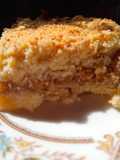Tarta de crumble de manazana, canela y nueces