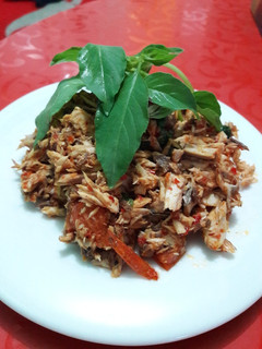 Foto resep Tuna suwir pedas kemangi #berburucelemekemas #resolusi2019