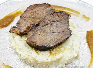 Foto di Guancia di Manzo Brasata al Vino Rosso e Polenta