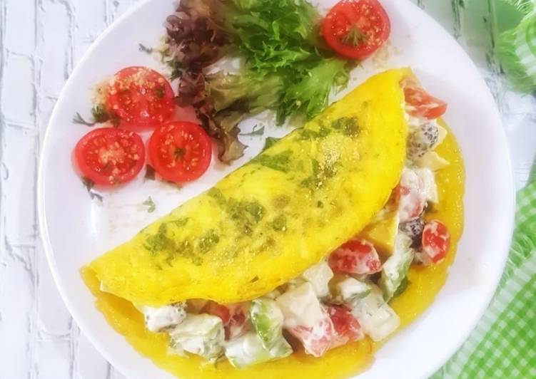 Omelette and avocado salad