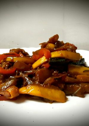 Una foto de Salteado de verduras en salsa de soya (soja)