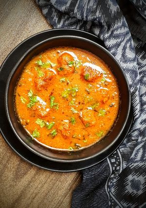 A picture of Lauki kofta curry.