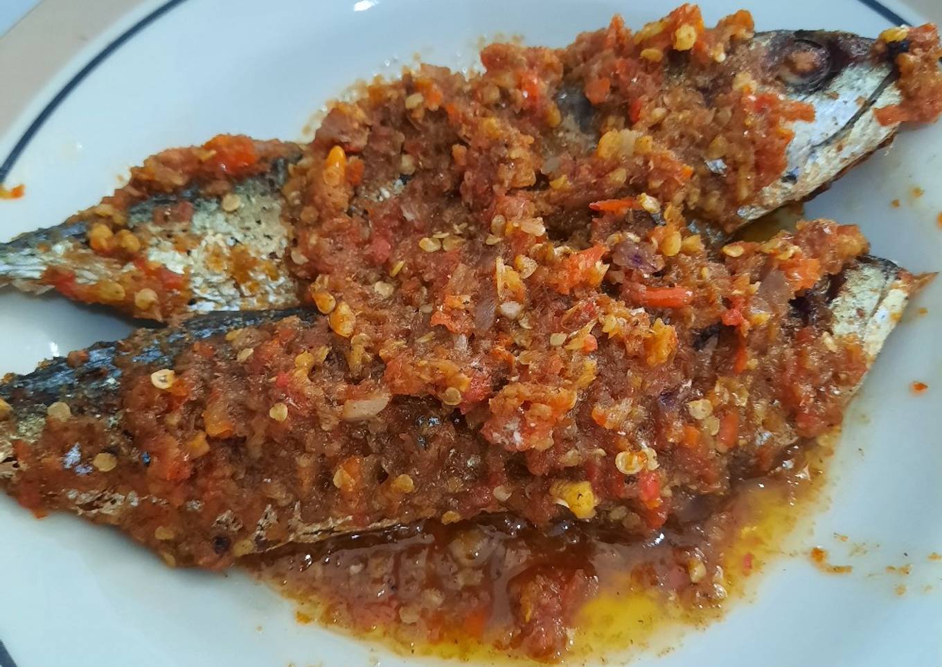 Kembung goreng pedas
