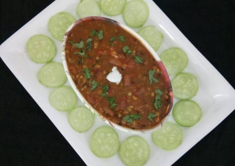 How to Prepare Favorite Dhaba dal