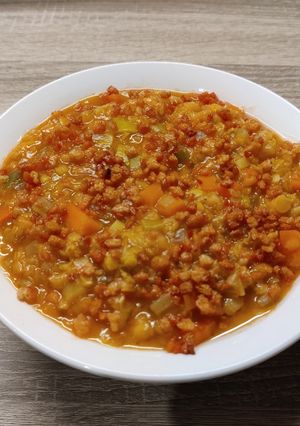 A picture of Hearty Lentil & Vegetable Soup.