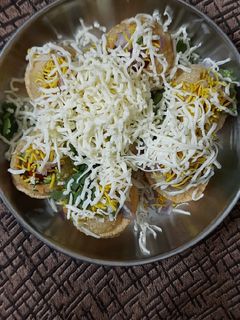 ચીઝ પૂરી (Cheese Puri Recipe In Gujarati) રેસીપી મુખ્ય ફોટો