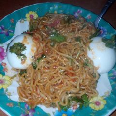 A picture of Noodles with eggs.