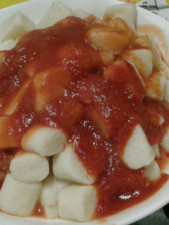 Una foto de Ñoquis de papa sin harina con salsa bolognesa