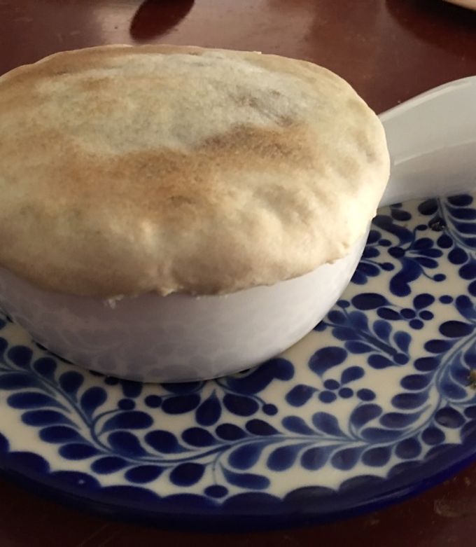 Una foto de Sopa de cebolla a la Mexicana
