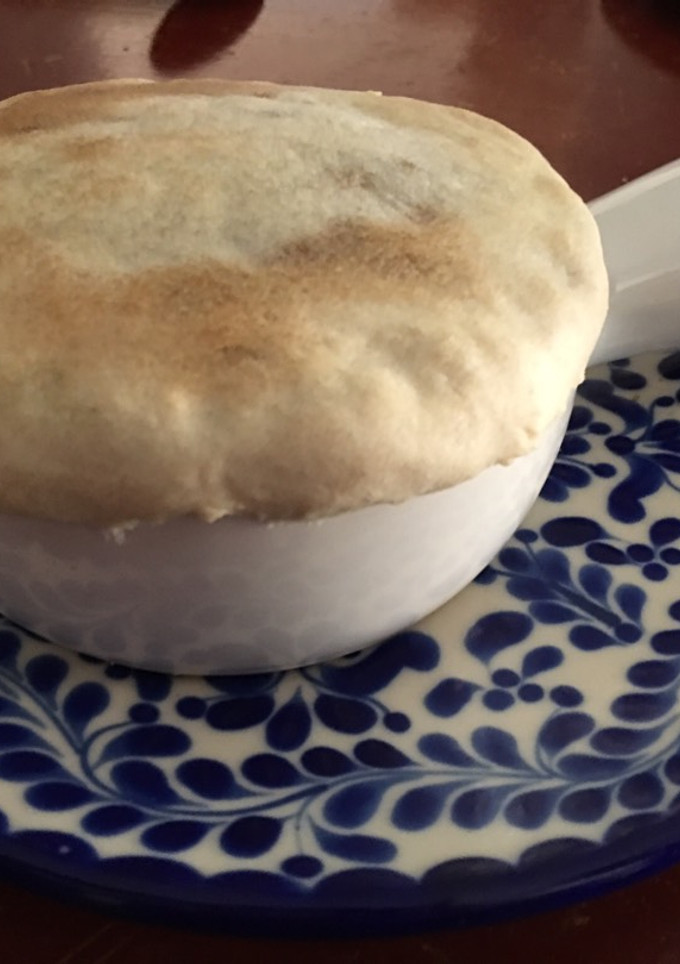 Una foto de Sopa de cebolla a la Mexicana