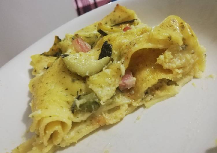 Lasagne besciamella e crema di zucchine con pancetta