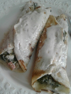 Una foto de Canelones con espinaca y pollo!