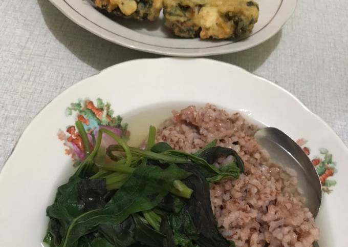 Bagaimana Langkah Membuat Sayur Glandir Bening dan Rolade 