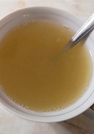 Una foto de Té de kion con limón