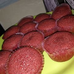 A picture of Redvelvet cupcakes.