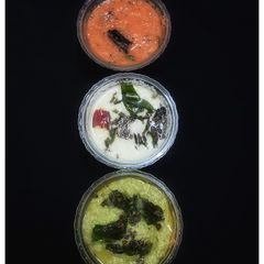 A picture of Tri colour chutney.