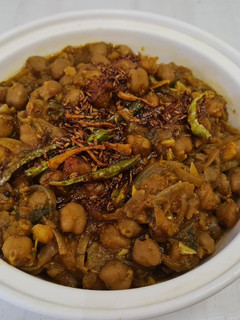 पिंडी छोले(pindi chole recipe in hindi) रेसिपी मुख्य फोटो