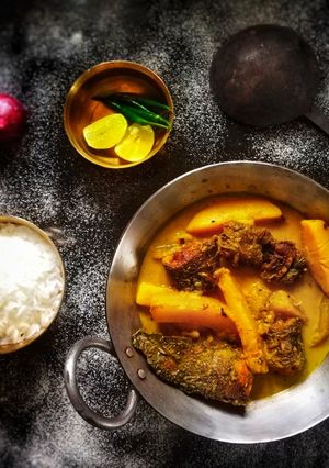 পেঁপে দিয়ে শিঙি মাছের ঝোল (Pepe die singi macher jhol recipe in Bengali) রেসিপির প্রধান ছবি
