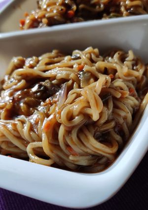 चॉप्सी (मैगी) (Chop suey (Maggi) recipe in Hindi) रेसिपी मुख्य फोटो