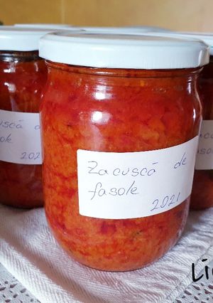 O poză a rețetei Zacuscă de fasole.