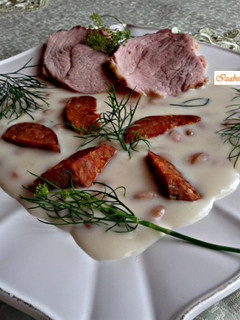 Tejfölös fejtett babfőzelék recept fotója