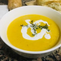 A picture of Butternut soup.