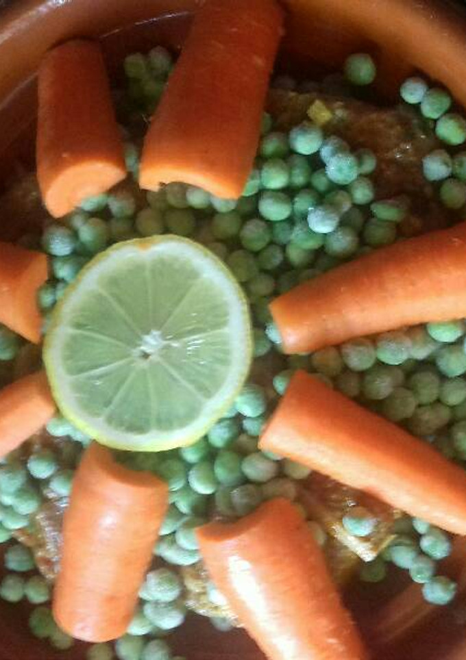 Una foto de Tajine de ternera con guisantes