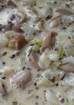 Una foto de Salsa de champiñones para carnes o pastas