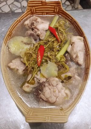 รูปของ ไก่ต้มยอดมะขามอ่อน