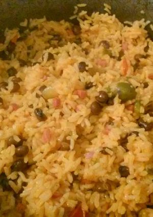 Una foto de Arroz con gandules fácil
