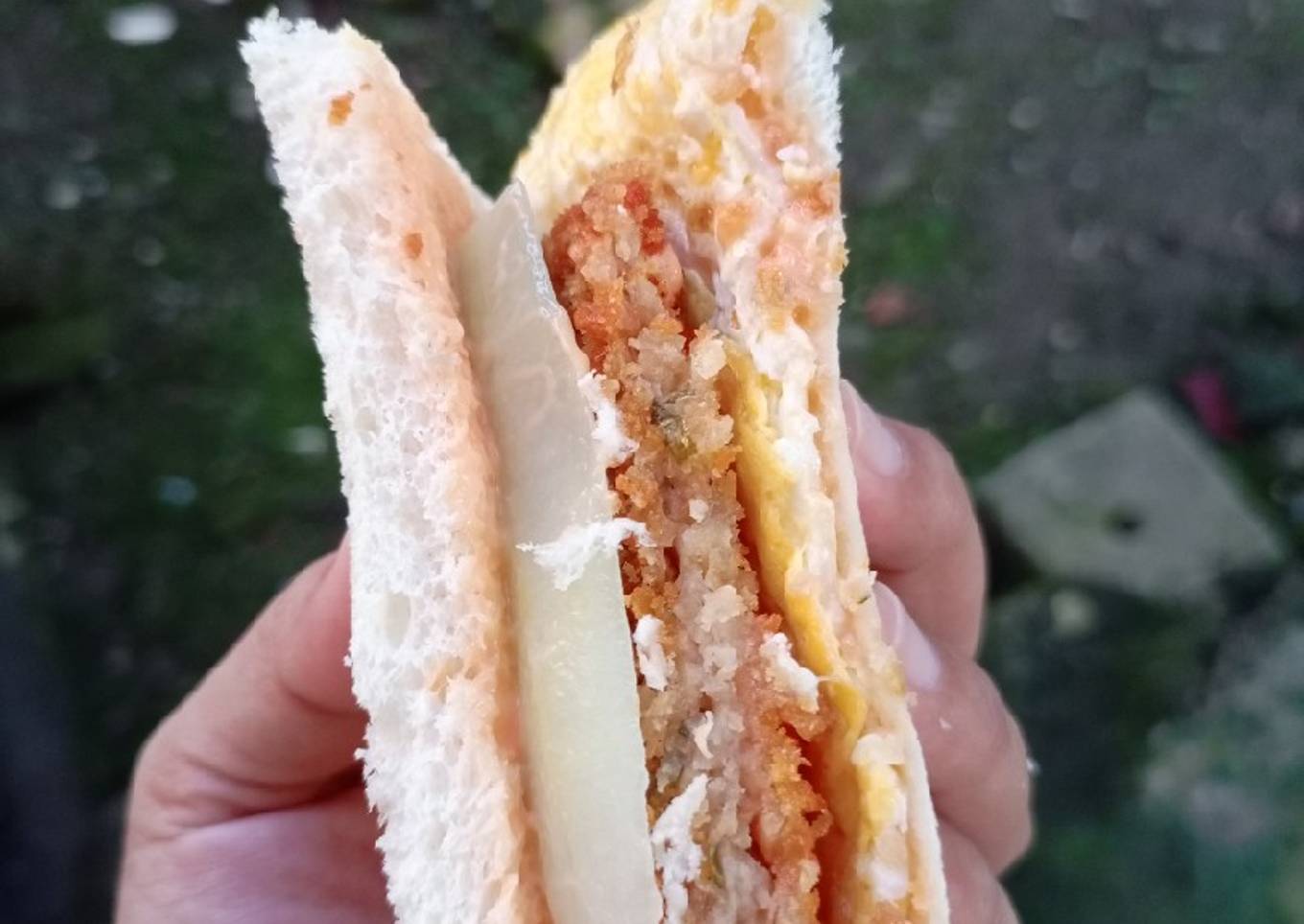 Sandwich Telur Tempe Crispy