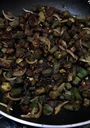 चटपटी मसाला भिंडी (Chatpati Masala Bhindi recipe in hindi) रेसिपी मुख्य फोटो