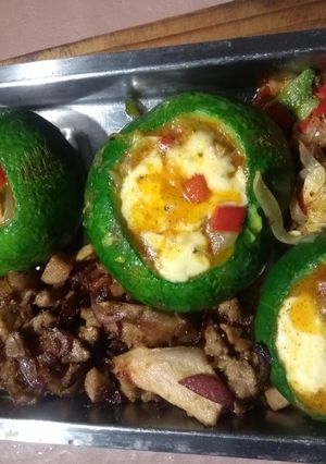 Una foto de Zapallito relleno con verduras y carne. Súper fácil y rápido ✴🔝