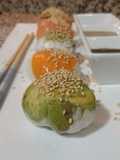 Sushi de aguacate