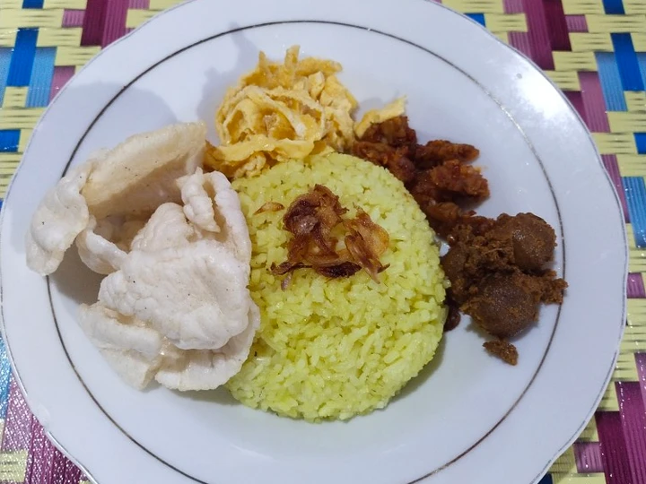 Langkah Gampang Membuat Resep  Nasi kuning sederhana yang Sempurna, Bikin Ketagihan