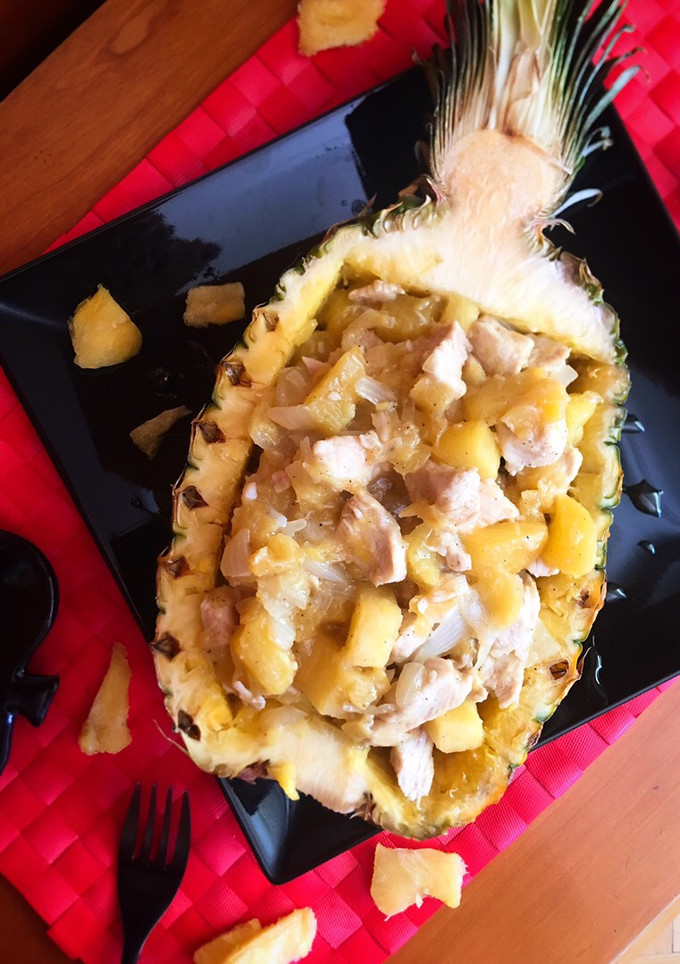 Una foto de Pollo con piña