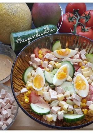 Hình của món Salad thập cẩm.