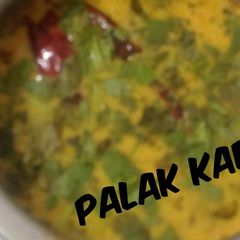 A picture of Palak ki kadhi.